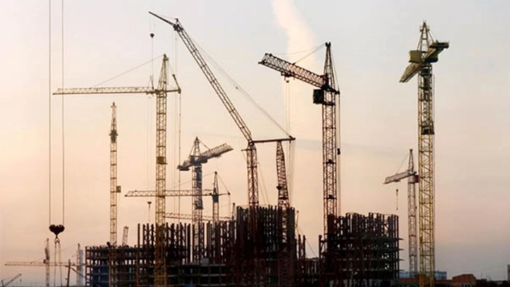 Tower crane and its applications